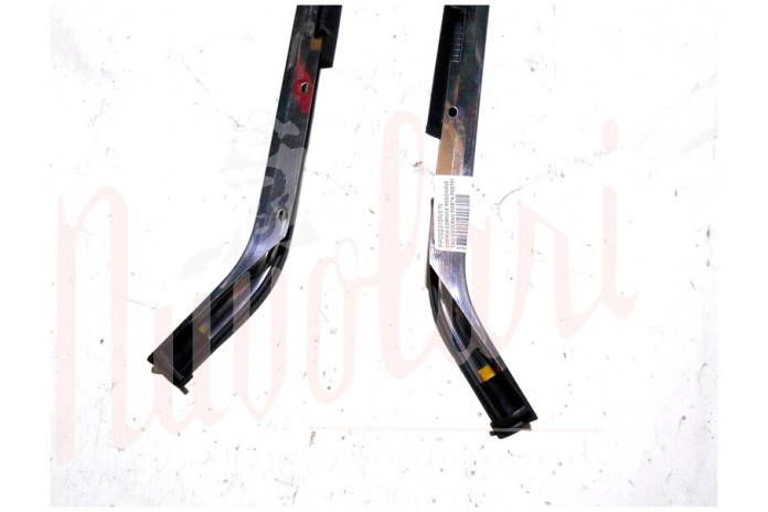 COPPIA CORNICE RASCHIAVETRO ESTERNO PORTA POSTERIORE (COMPLETA)