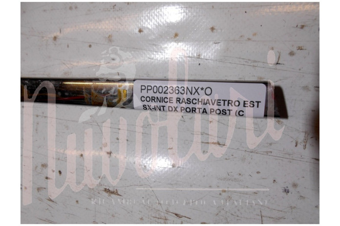 CORNICE RASCHIAVETRO EST SX-INT DX PORTA POST (CON SPAZZOLINO)