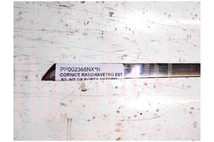 CORNICE RASCHIAVETRO EST SX-INT DX PORTA ANTERIORE (Cent78-78.7)