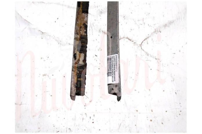 COPPIA CORNICE RASCHIAVETRO ESTERNO PORTA (ALLUMINIO)