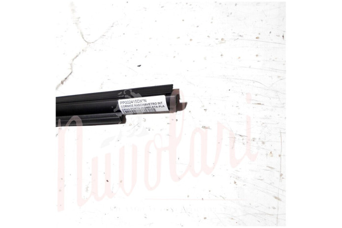 CORNICE RASCHIAVETRO INTERNO PORTA (COMPLETA PLASTICA)