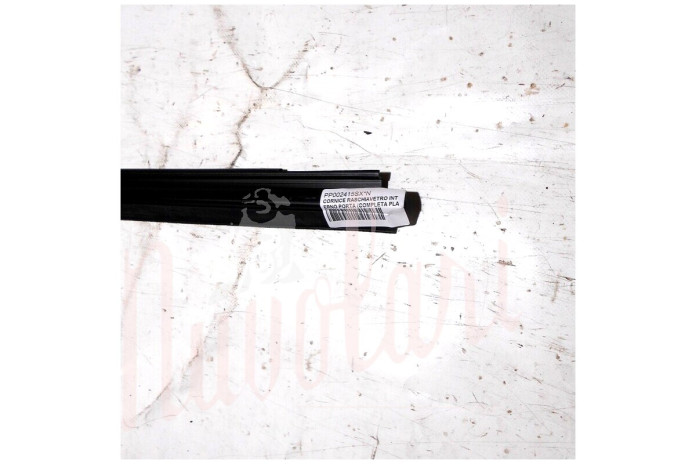 CORNICE RASCHIAVETRO INTERNO PORTA (COMPLETA PLASTICA)