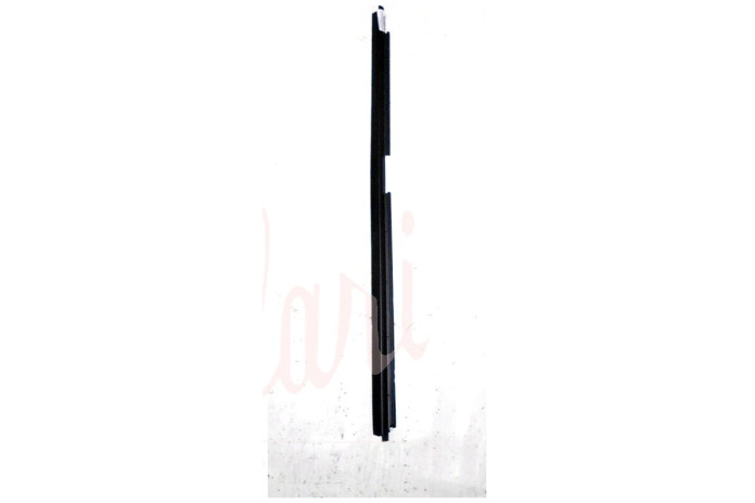 CORNICE RASCHIAVETRO ESTERNO PORTA (COMPLETO PLASTICA)