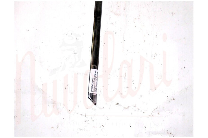CORNICE RASCHIAVETRO ENTERNO PORTA (COMPLETA Cent 93.5)