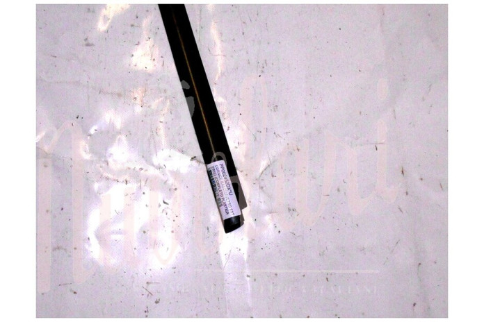 CORNICE RASCHIAVETRO ESTERNO PORTA (COMPLETA PLASTICA Cent 90.5)