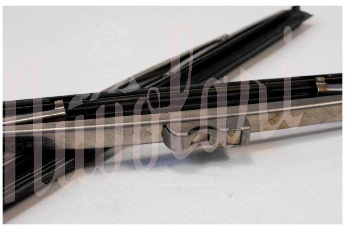 SPAZZOLE TERGI COPPIA  ATTACCO A GANCIO