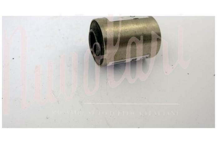 SILENTBLOCK PERNO FUSO A SNODO RUOTE ANTERIORI