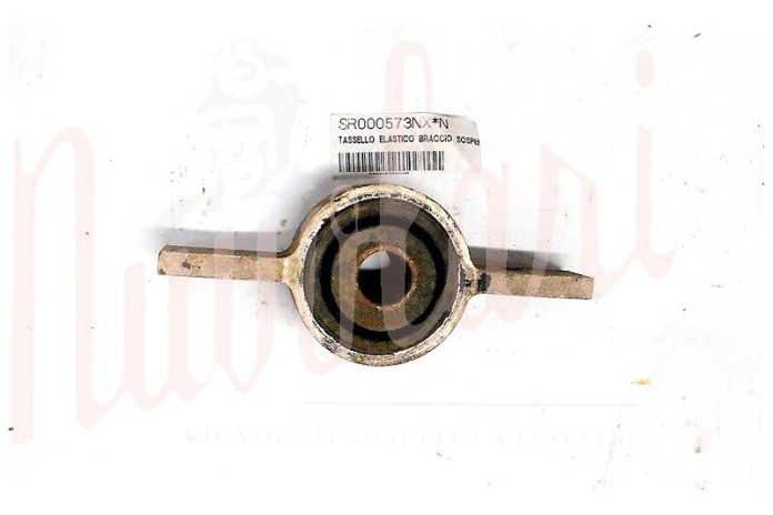 SILENTBLOCK CON SUPPORTO TRAPEZIO SOSPENSIONE ANTERIORE