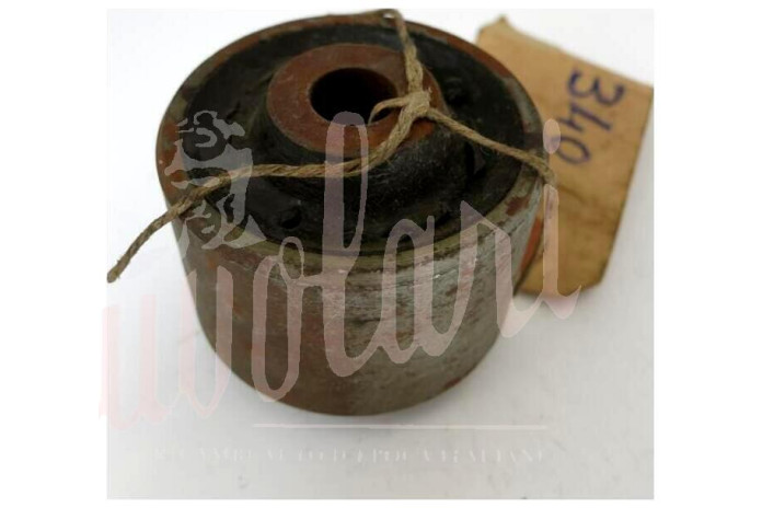 SILENTBLOCK CENTRALE ASTA TRASVERSALE SOSP POST