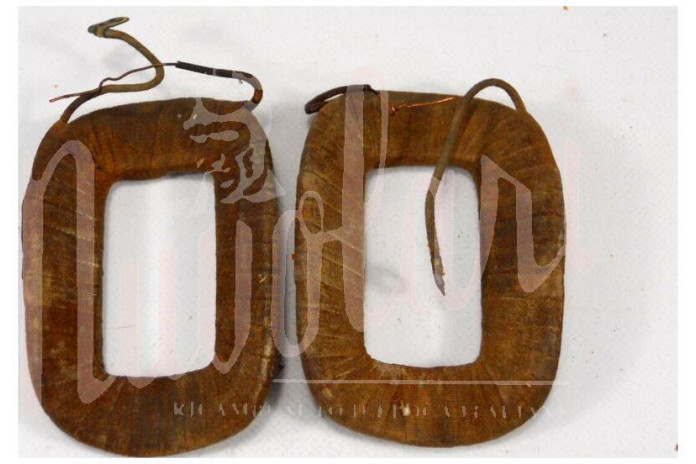 COPPIA CAMPI DINAMO M.MARELLI 90/6 VOLT