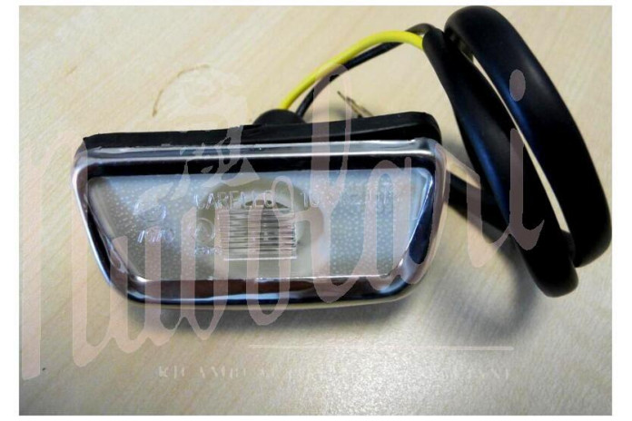 FANALINO TARGA CARELLO