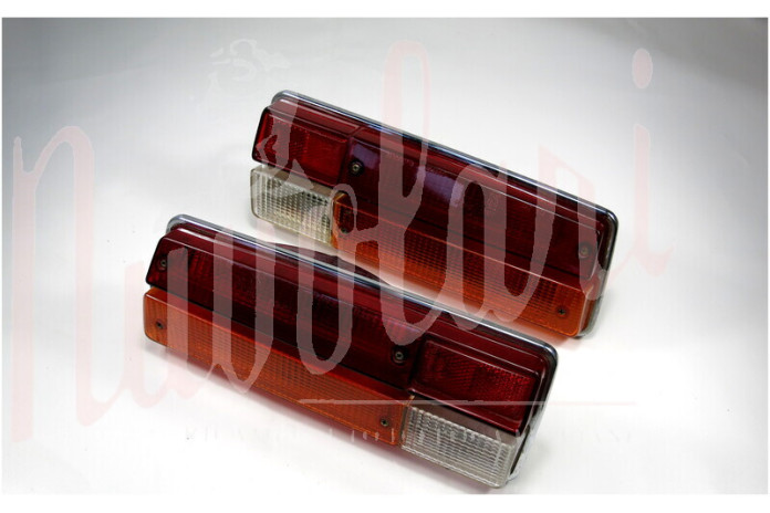 COPPIA FANALI POSTERIORI ALTISSIMO