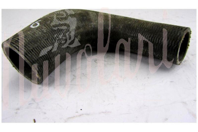 MANICOTTO SUPERIORE RADIATORE MOTORE (CURVO 33X45X250)