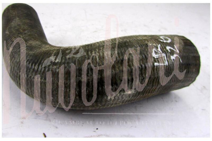 MANICOTTO SUPERIORE RADIATORE MOTORE (CURVO 33X45X250)