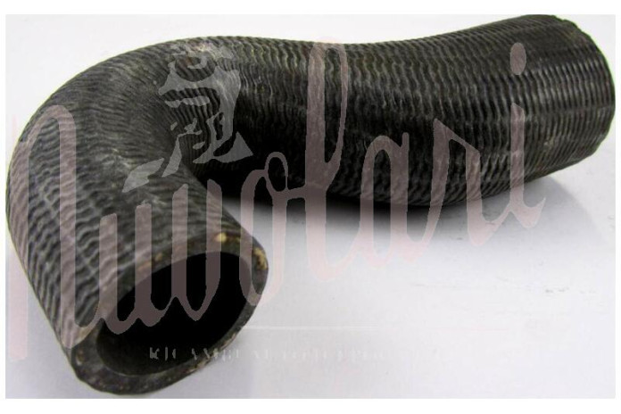 MANICOTTO SUPERIORE RADIATORE MOTORE (CURVO 33X45X250)