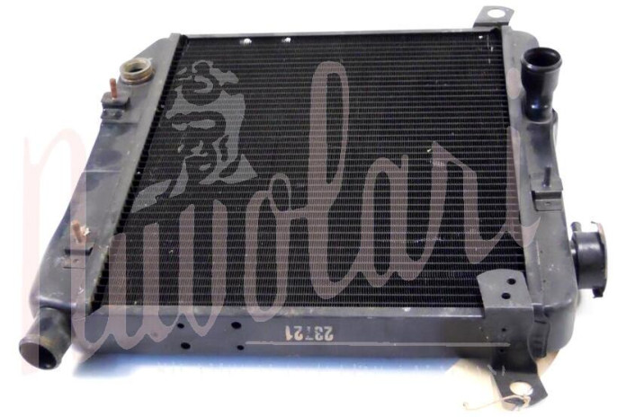 RADIATORE (CON PRIGIONIERI FISSAGGI ELETTROVENTOLA)