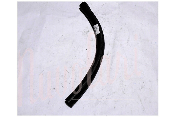 MANICOTTO COLLEGAMENTO POMPA ACQUA AL RADIATORE RISCALDAMENRO