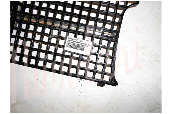 MASCHERINA ANTERIORE PLASTICA NERA (LOGO FIAT BAFFO)