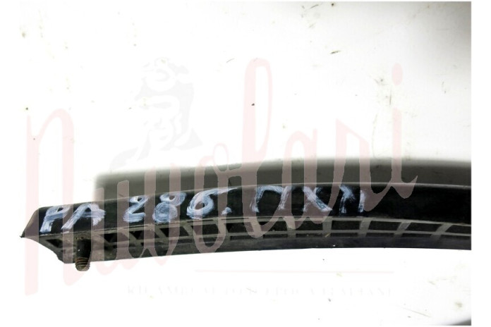 PROFILO GOMMA PAR. POST. CM 133