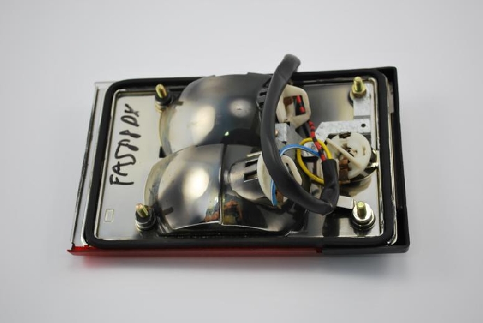 MI0005552FANALE POSTERIORE CARELLO R.M. PER ALFA ROMEO ALFA SUD 1400 -0