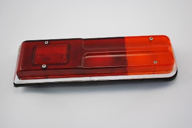 FANALE POSTERIORE DX ALTISSIMO C/BORDO CROMATO PER ALFA ROMEO GIULIA TI 1300 