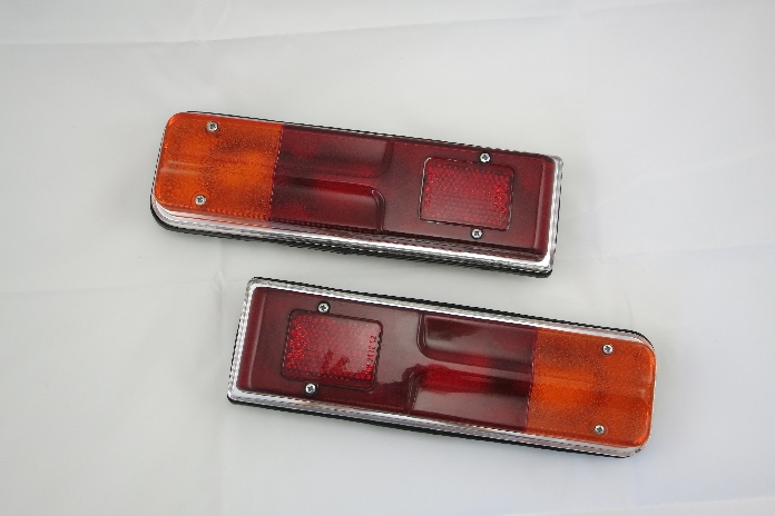 FANALE POSTERIORE DX ALTISSIMO C/BORDO CROMATO PER ALFA ROMEO GIULIA TI 1600 FRENI A DISCO -4