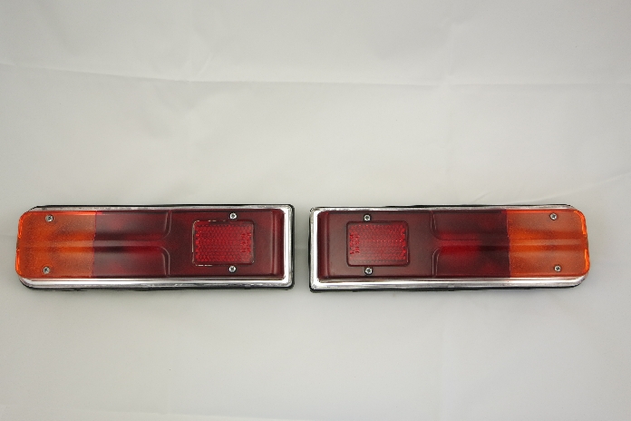 FANALE POSTERIORE DX ALTISSIMO C/BORDO CROMATO PER ALFA ROMEO GIULIA TI SUPER 1600 -0
