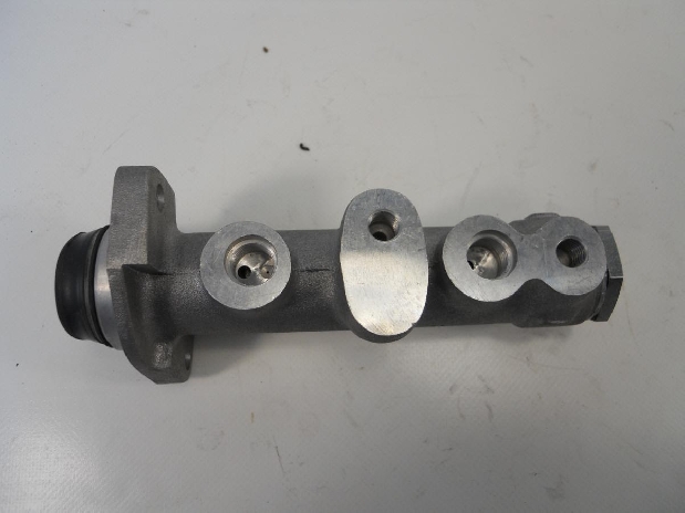 POMPA FRENI PER FIAT 2300 -1