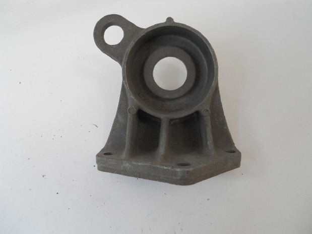 STAFFA SUPPORTO MOTORE-1