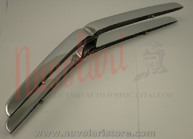 FREGIO CENTRALE CON BAFFI / CENTRAL LOGO WITH MASK PROFILES FIAT 1400 A II SERIE BERLINA-1
