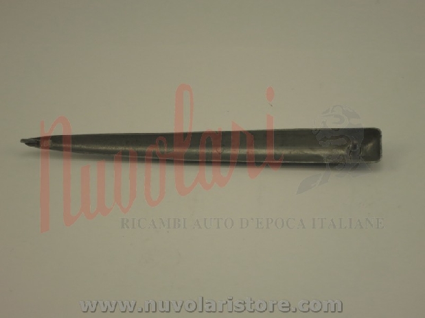 BAFFO CENTRALE MASCHERINA ANTERIORE  / MASK PROFILE FIAT 600 MULTIPLA BERLINA-1