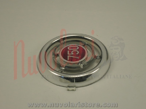 FREGIO CENTRALE IN PLASTICA / PLASTIC CENTRAL LOGO FIAT 750 VIGNALE COUPE'-0