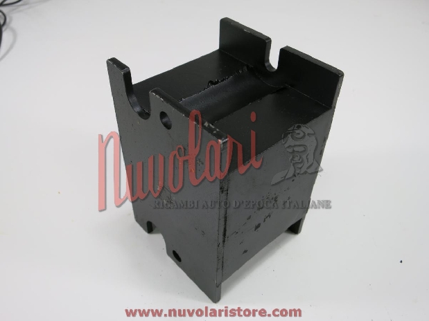 SUPPORTO MOTORE ALFA ROMEO 2600 / ENGINE SUPPORT-1