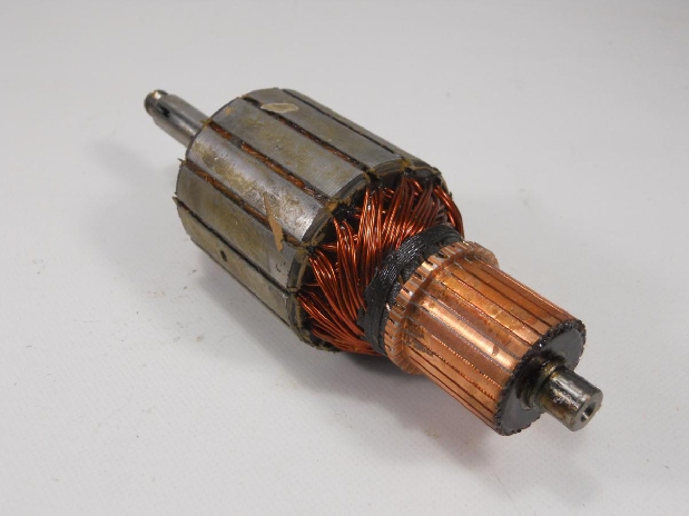 INDOTTO DINAMO PER ALFA ROMEO SPIDER TOURING 2600 -1